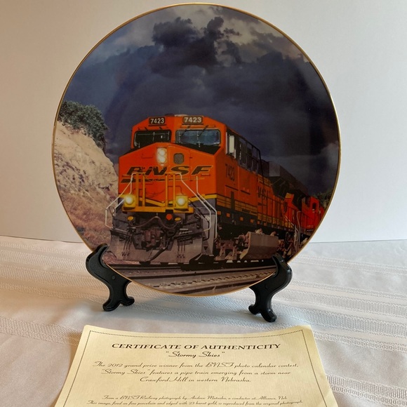 BNSF Railway “Stormy Skies” Collectors Plate - Picture 1 of 3